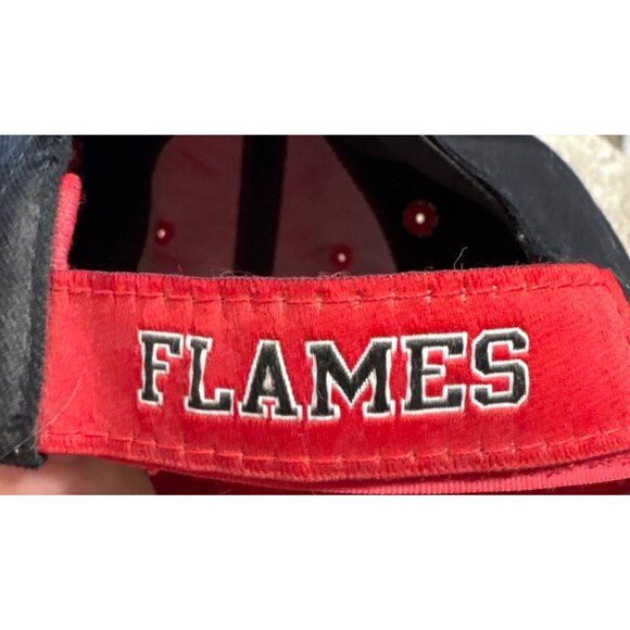 Reebok NHL Calgary Flames Hat Red & Black Adjustable Cap - Picture 8 of 8